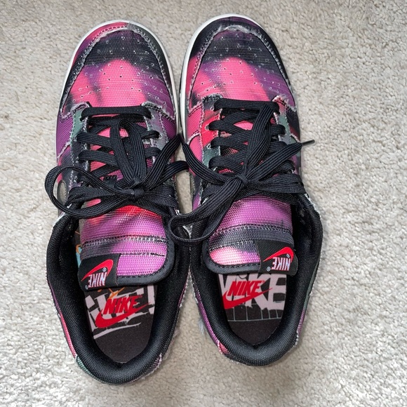 Nike dunk low premium graffiti sneaker - Picture 3 of 7